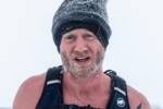 挑战人体极限！34岁许尔勒连续第3年参加半裸登雪山活动